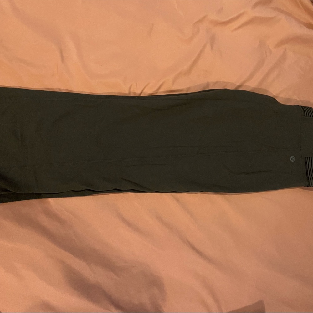 Lululemon Black Pants with belt
